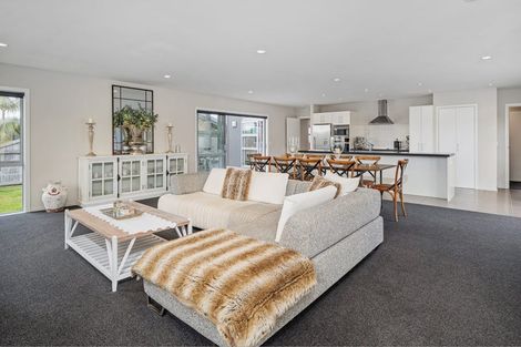 Photo of property in 86 Kupe Drive, Whitianga, 3510