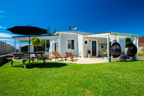 Photo of property in 59 Moana Road, Okitu, Gisborne, 4010