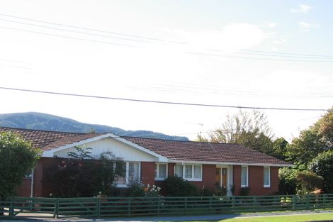 Photo of property in 2b Dunns Street, Silverstream, Upper Hutt, 5019