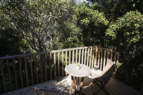 Photo of property in 128 Lone Kauri Road, Karekare, Auckland, 0772
