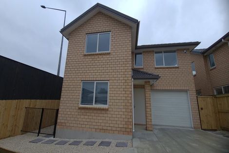 Photo of property in 43c Oreil Avenue, West Harbour, Auckland, 0618