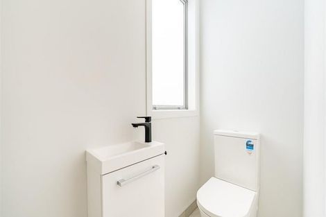 Photo of property in 44b Pine Avenue, Upper Hutt Central, Upper Hutt, 5018