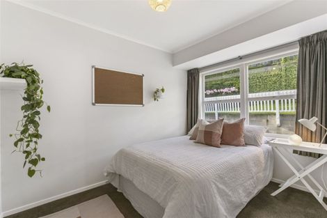 Photo of property in 6 Stott Avenue, Birkdale, Auckland, 0626