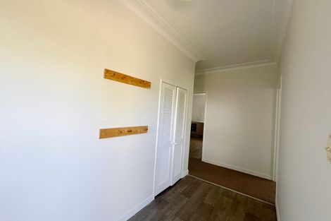 Photo of property in 18 Woodford Avenue, Henderson, Auckland, 0610