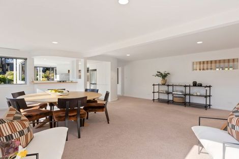 Photo of property in 5 Cedar Drive, Kelvin Heights, Queenstown, 9300