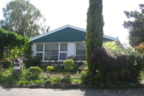 Photo of property in 11 Ardmore Place, Bishopdale, Christchurch, 8053