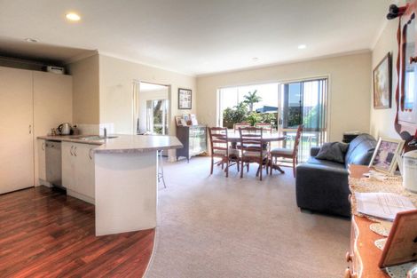 Photo of property in 21/100 Millers Road, Brookfield, Tauranga, 3110