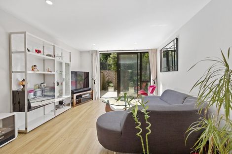 Photo of property in Nouvo Apartments, 8/21 Rugby Street, Mount Cook, Wellington, 6021