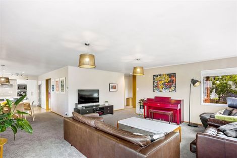 Photo of property in 20 Sailfish Drive, West Harbour, Auckland, 0618