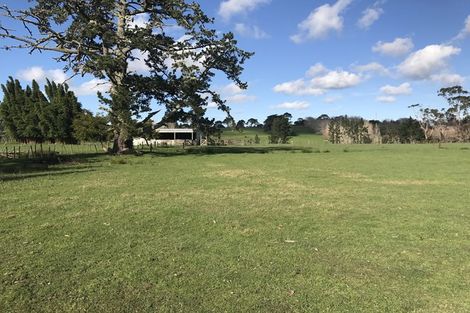 Photo of property in 10 Old Pine Valley Road, Dairy Flat, Silverdale, 0992