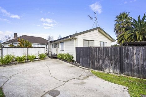 Photo of property in 54 Ross Crescent, Fairfield, Hamilton, 3214