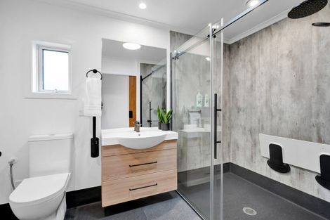 Photo of property in 5 Watene Crescent, Waitara, 4320