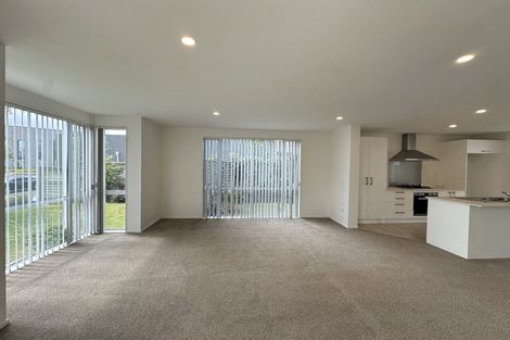 Photo of property in 2 Treestump Road, Takanini, 2112