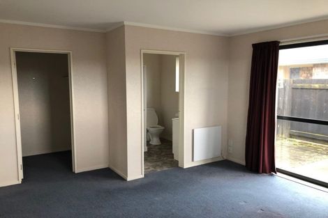 Photo of property in 20 Aspen Way, Kelvin Grove, Palmerston North, 4414