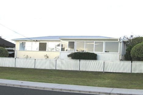 Photo of property in 13 Hikurangi Street, Te Atatu Peninsula, Auckland, 0610