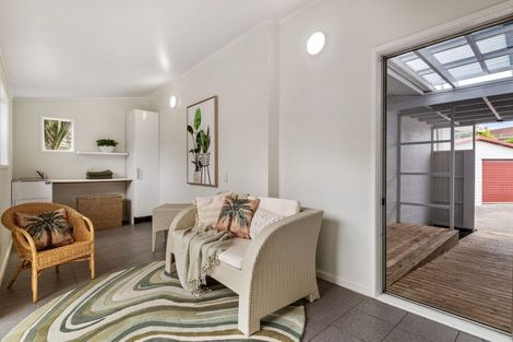 Photo of property in 43 Stredwick Drive, Torbay, Auckland, 0630