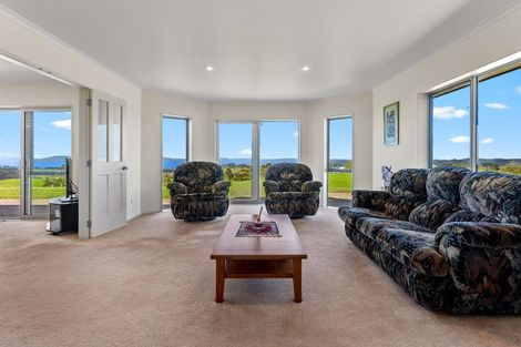 Photo of property in 107 Fuller Road, South Head, Helensville, 0874