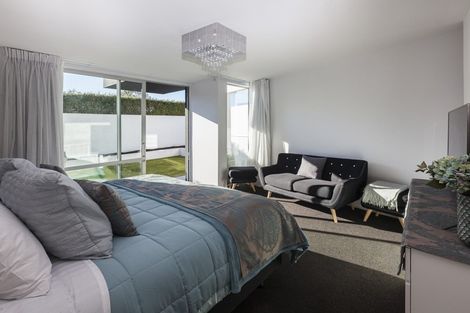 Photo of property in 12 Harry Ell Drive, Cashmere, Christchurch, 8022