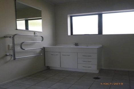 Photo of property in 26 Blueridge Close, Sunnyvale, Auckland, 0612