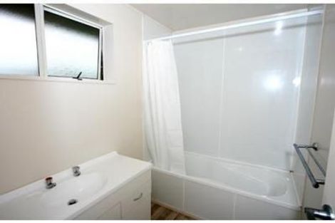 Photo of property in 1/14 Cezanne Place, New Lynn, Auckland, 0600