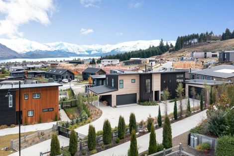 Photo of property in 9 Barclay Place, Wanaka, 9305
