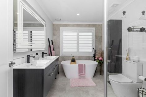 Photo of property in 9 Porokaiwhiri Street, Crofton Downs, Wellington, 6035