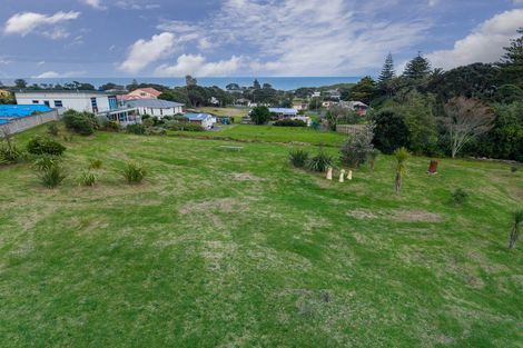 Photo of property in 11 Alcemene Lane, Baylys Beach, Dargaville, 0377