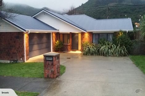 Photo of property in 68 Mary Huse Grove, Manor Park, Lower Hutt, 5019