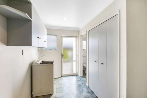 Photo of property in 43 Aotea Crescent, Gore, 9710