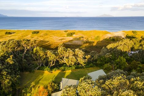 Photo of property in 679 Cove Road, Waipu, 0582