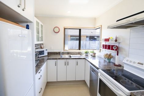 Photo of property in 51c Church Road, Taradale, Napier, 4112