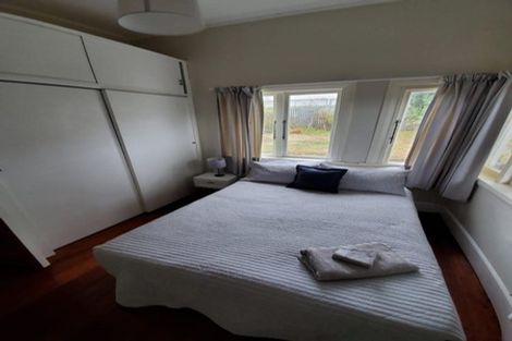 Photo of property in 56 Freyberg Street, Lyall Bay, Wellington, 6022