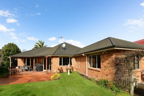 Photo of property in 76 Cairns Crescent, Rototuna, Hamilton, 3210