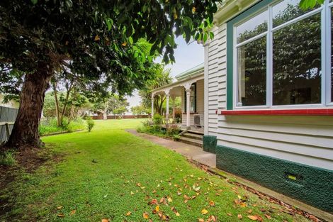 Photo of property in 153 Glover Road, Hawera, 4610