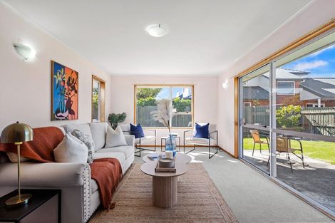 Photo of property in 2/3 Claverley Gardens, Avonhead, Christchurch, 8042