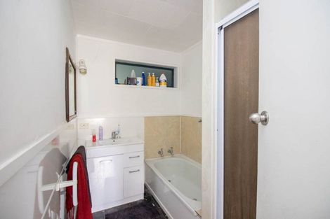 Photo of property in 2 Miller Avenue, Paeroa, 3600