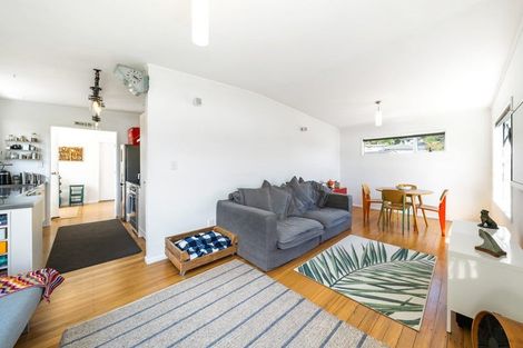 Photo of property in 2b Cherry Grove, Strathmore Park, Wellington, 6022