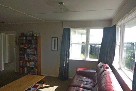 Photo of property in 1 Balmain Street, Newlands, Wellington, 6037