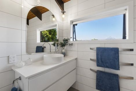 Photo of property in 12 Ridgewood Drive, Ridgewood, New Plymouth, 4371