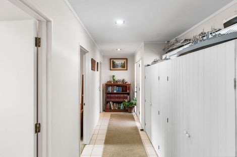Photo of property in 4 Biscay Place, Conifer Grove, Takanini, 2112