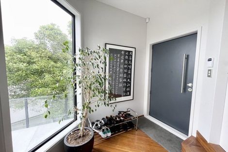 Photo of property in 149 Kelburn Parade, Kelburn, Wellington, 6012