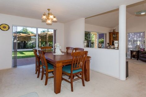 Photo of property in 5 Kingsgate Close, Havelock North, 4130