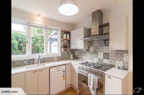 Photo of property in 6 Riwai Street, Paraparaumu, 5032