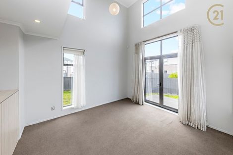 Photo of property in 18 Hirimate Place, Flat Bush, Auckland, 2019