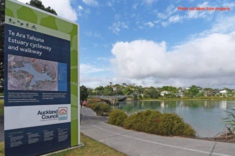 Photo of property in 66 Taikura Avenue, Red Beach, 0932