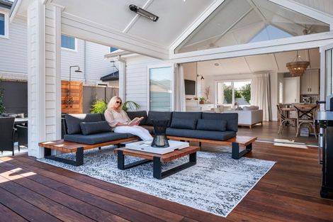 Photo of property in 10 Oceania Sands Way, Papamoa Beach, Papamoa, 3118