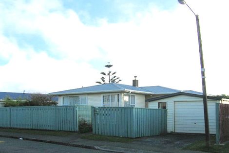 Photo of property in 3 Carluke Street, Paparangi, Wellington, 6037