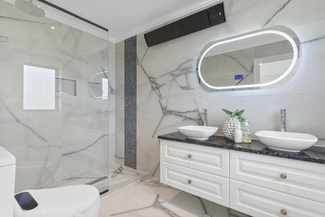 Photo of property in 10b Stratford Avenue, Milford, Auckland, 0620