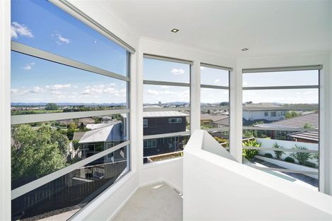 Photo of property in 17 Raddington Way, Huntington, Hamilton, 3210