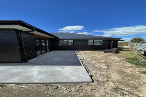 Photo of property in 27 Kaiora Drive, Papamoa Beach, Papamoa, 3118